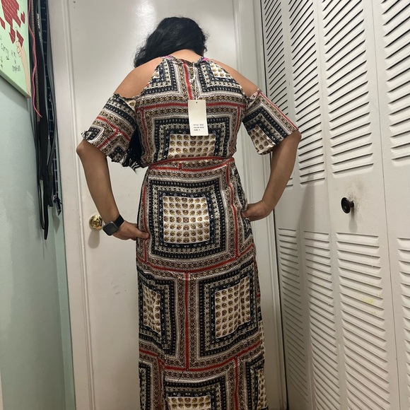 Cold shoulder Maxy dress orange/blue pattern 🍂🍁 - Picture 9 of 9